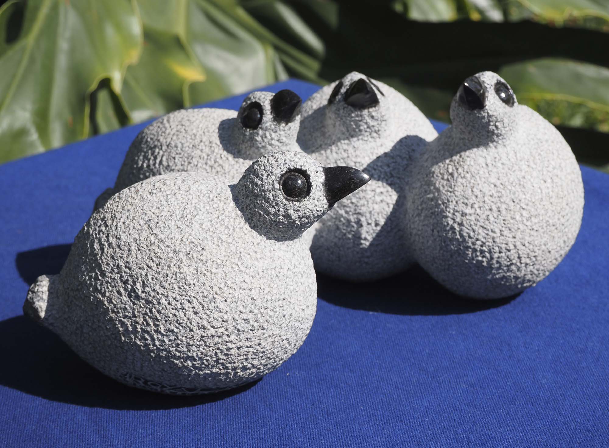 stone sculpture carving small birds - Quails by Royal Katiyo - front left