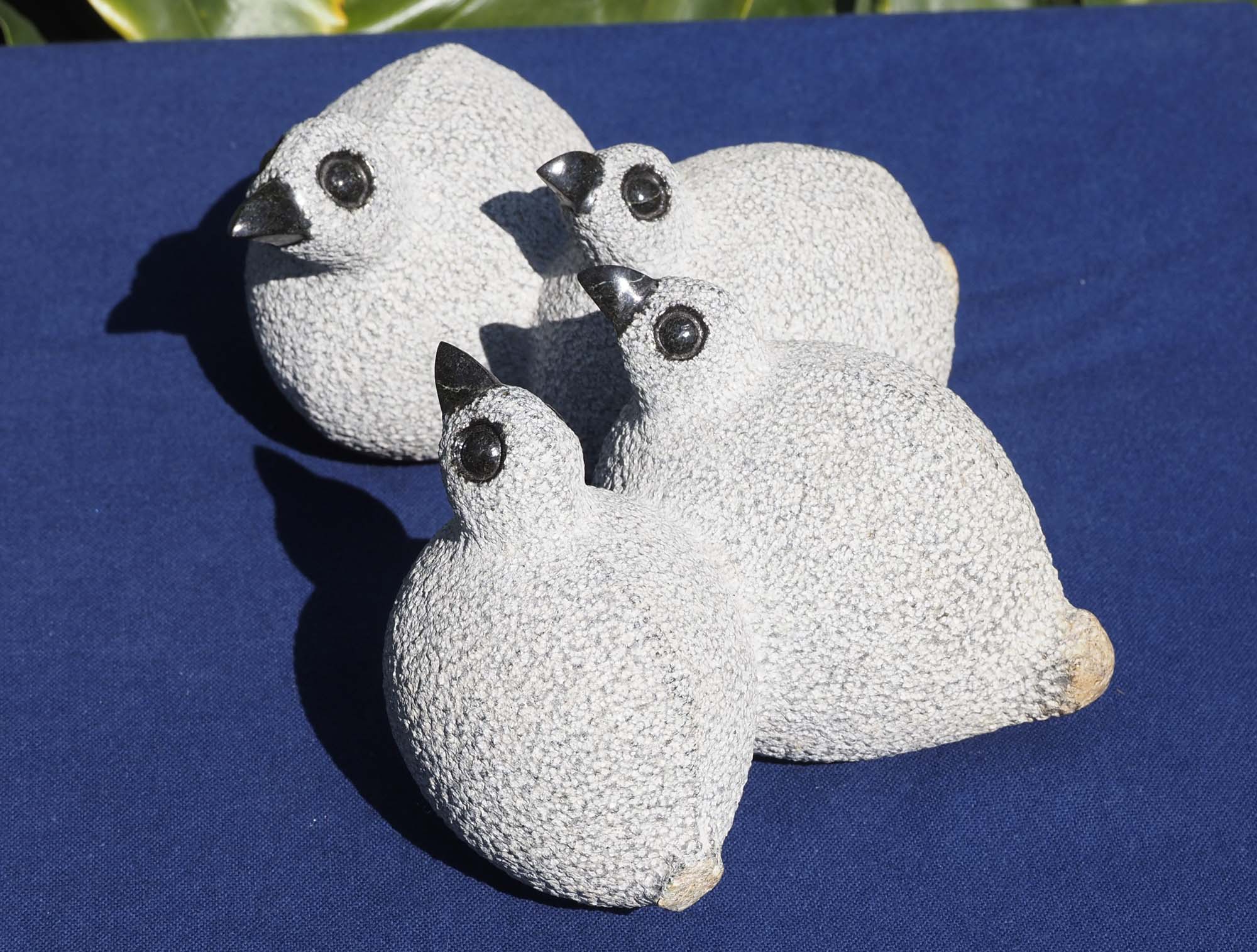 stone sculpture carving small birds - Quails by Royal Katiyo - front right from above