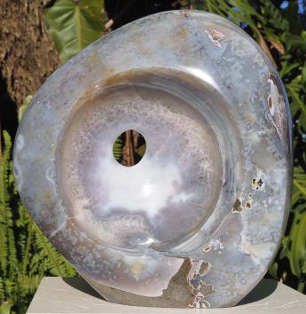 Carved abstract agate sculpture - Rainbird by Munyaradzi Jeche - main image