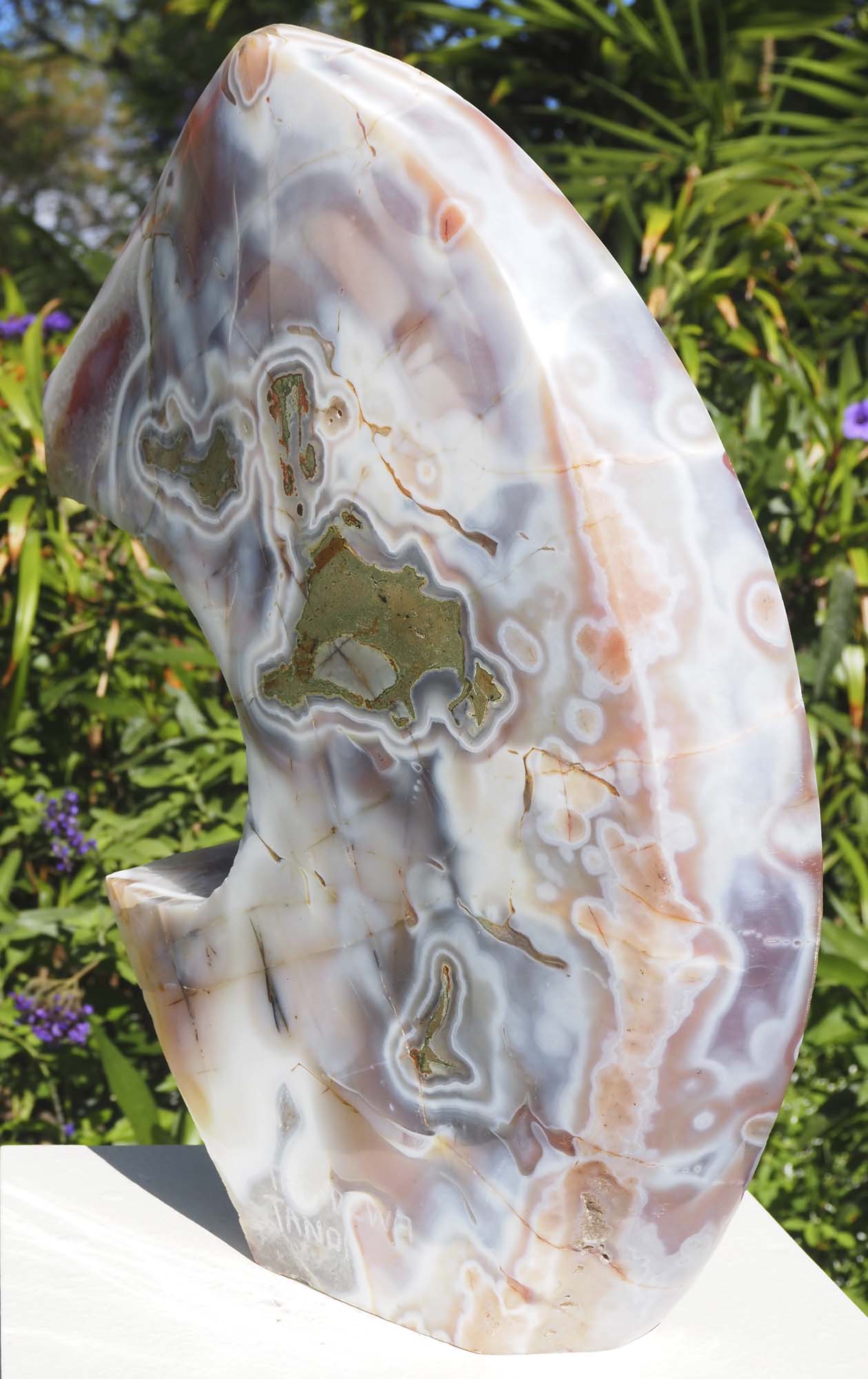 Agate contemporary Shona sculpture - Happy Anniversary by Tafadzwa Tandi - back right