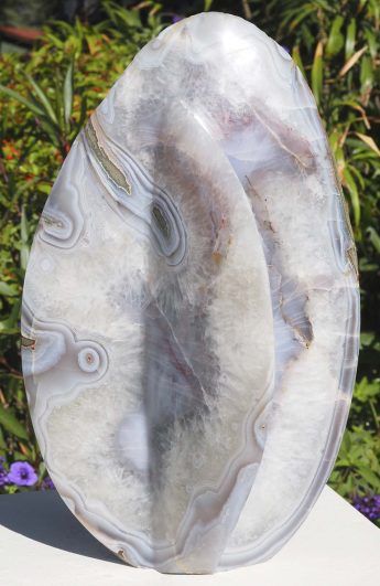 Round semi-precious carved stone sculpture - Nice To Meet You by Tafadzwa Tandi - main image