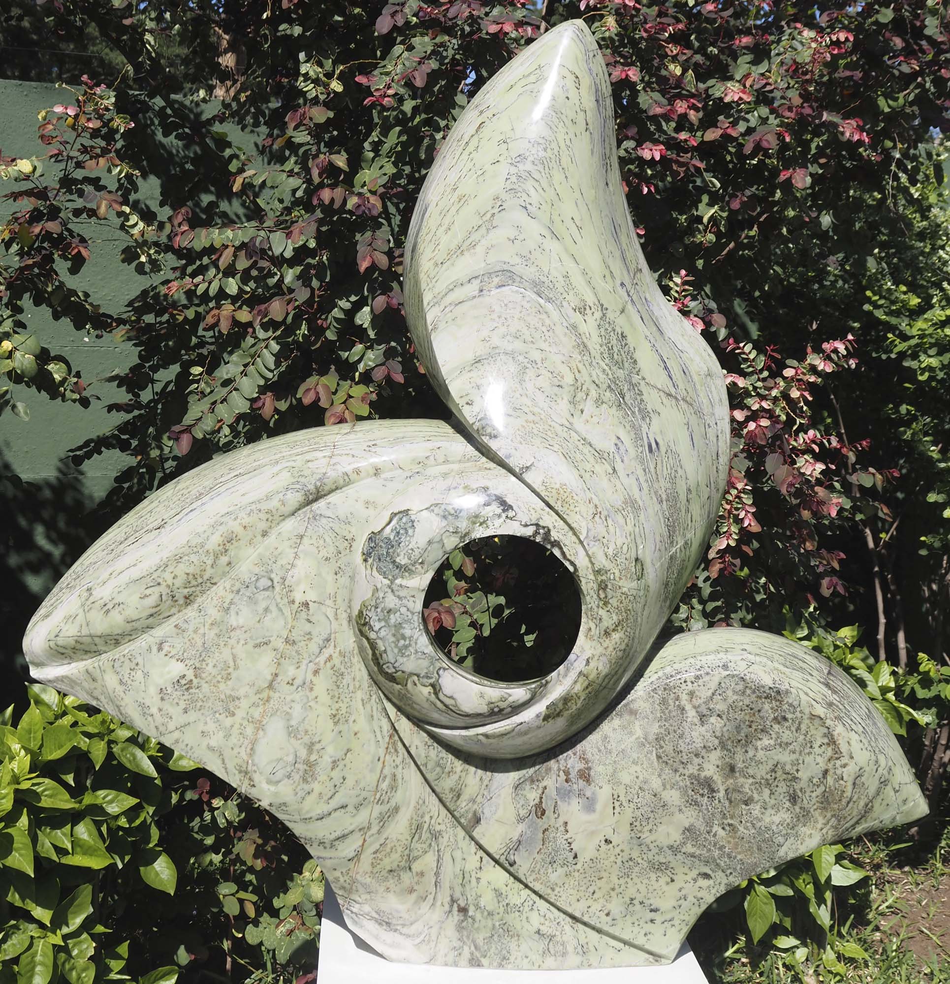 UK garden outdoor flower sculpture feature - Brighter Days by Tendai Gwaravaza - back