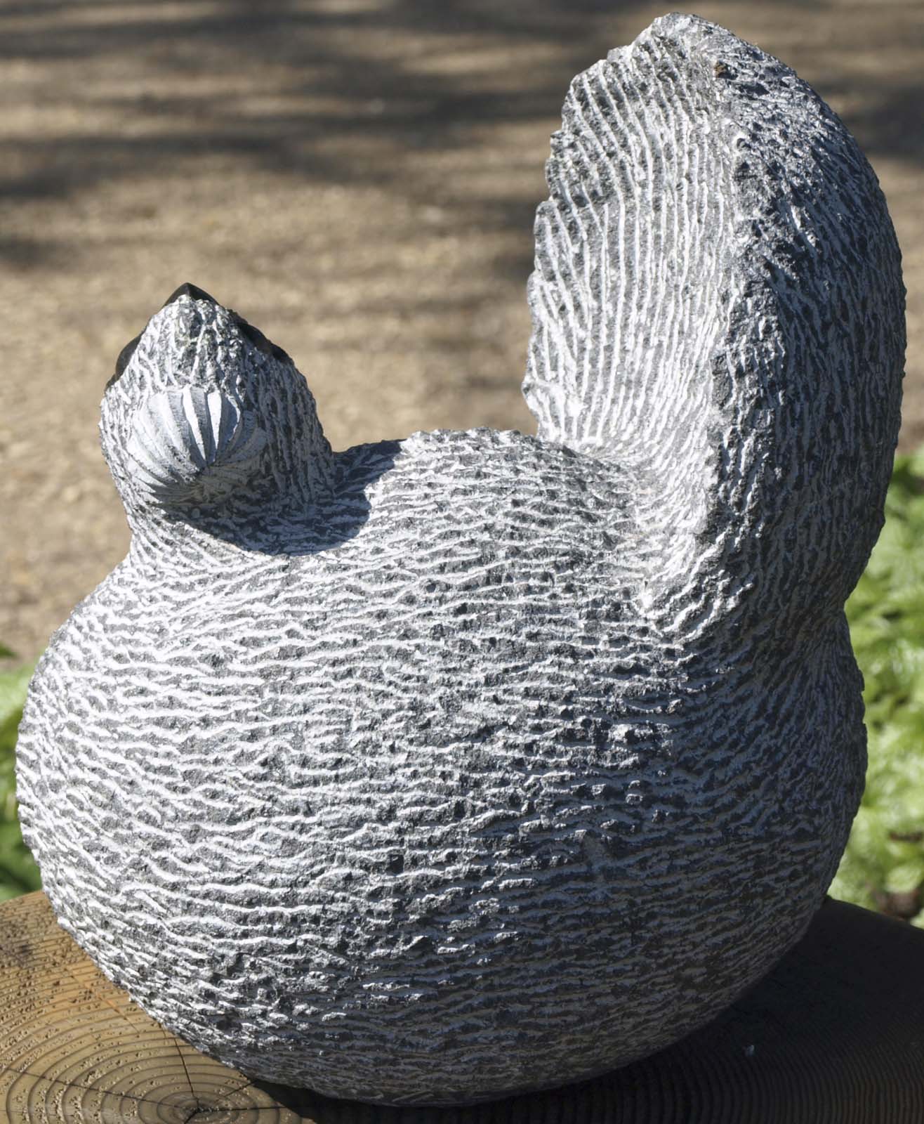 Zimbabwe Shona stone bird sculpture - Fantail by Royal Katiyo - back