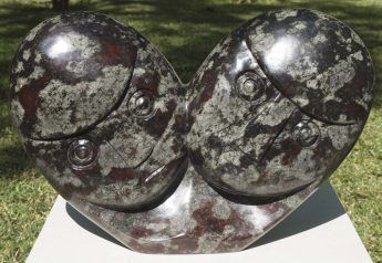 Lovers sculpture African art - Loving Couple by Zimbabwean artist Edward Chiwawa - main image