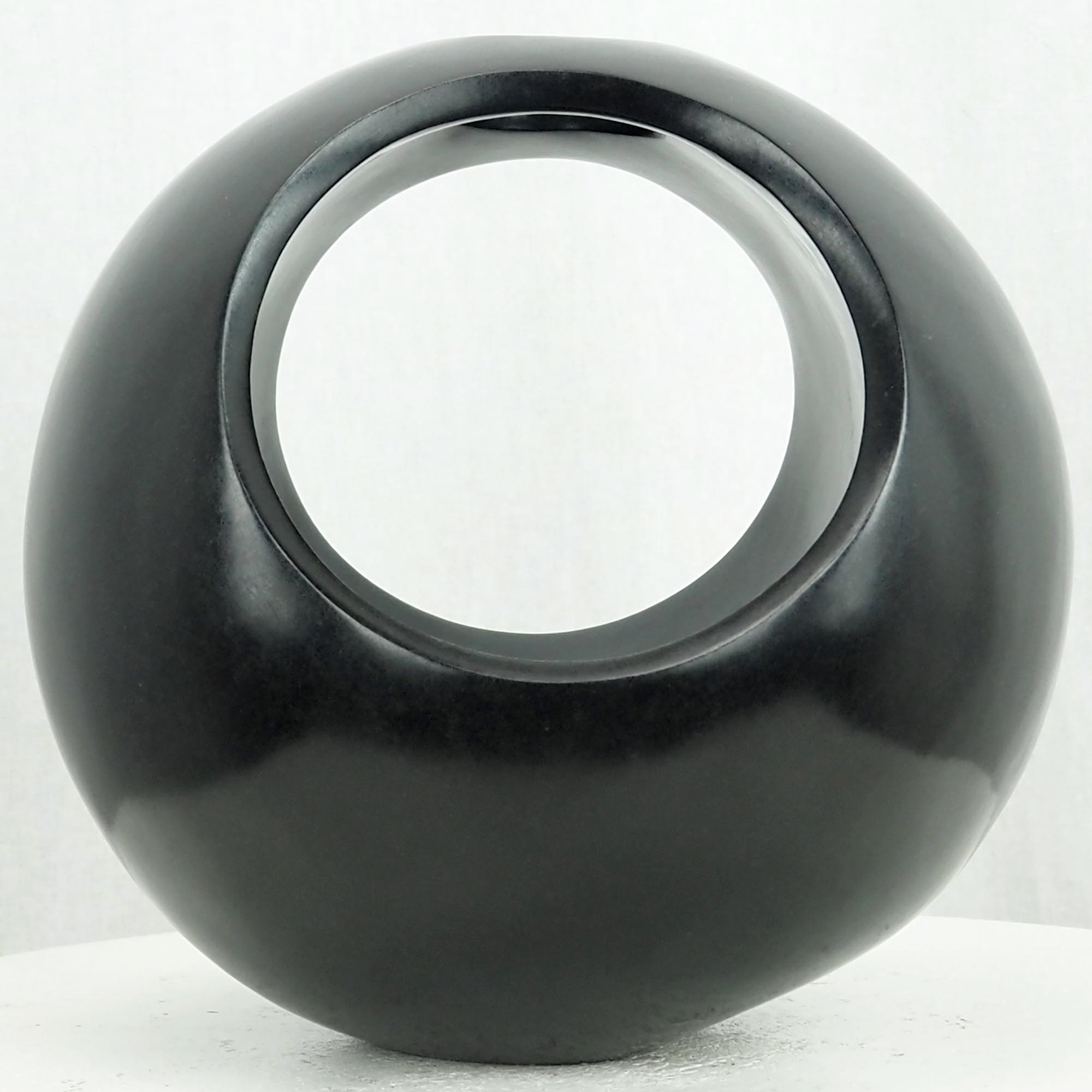 Round sculpture lovers sphere circle art - Hugging by Nesbert Mukomberanwa - image 3