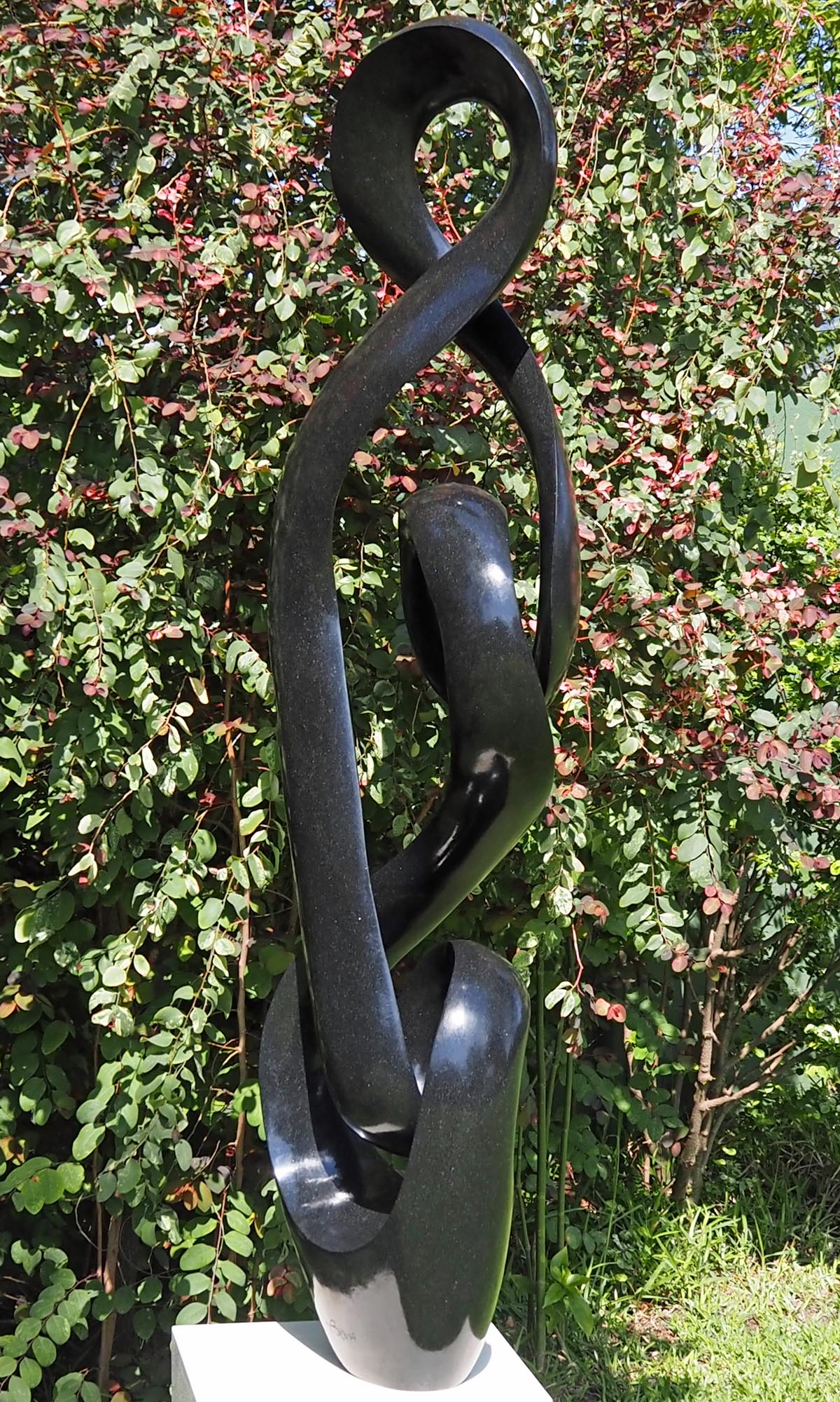 Black stone sculpture garden feature one-off centrepiece - Healthy Growth by Tonderai Sowa - image 4