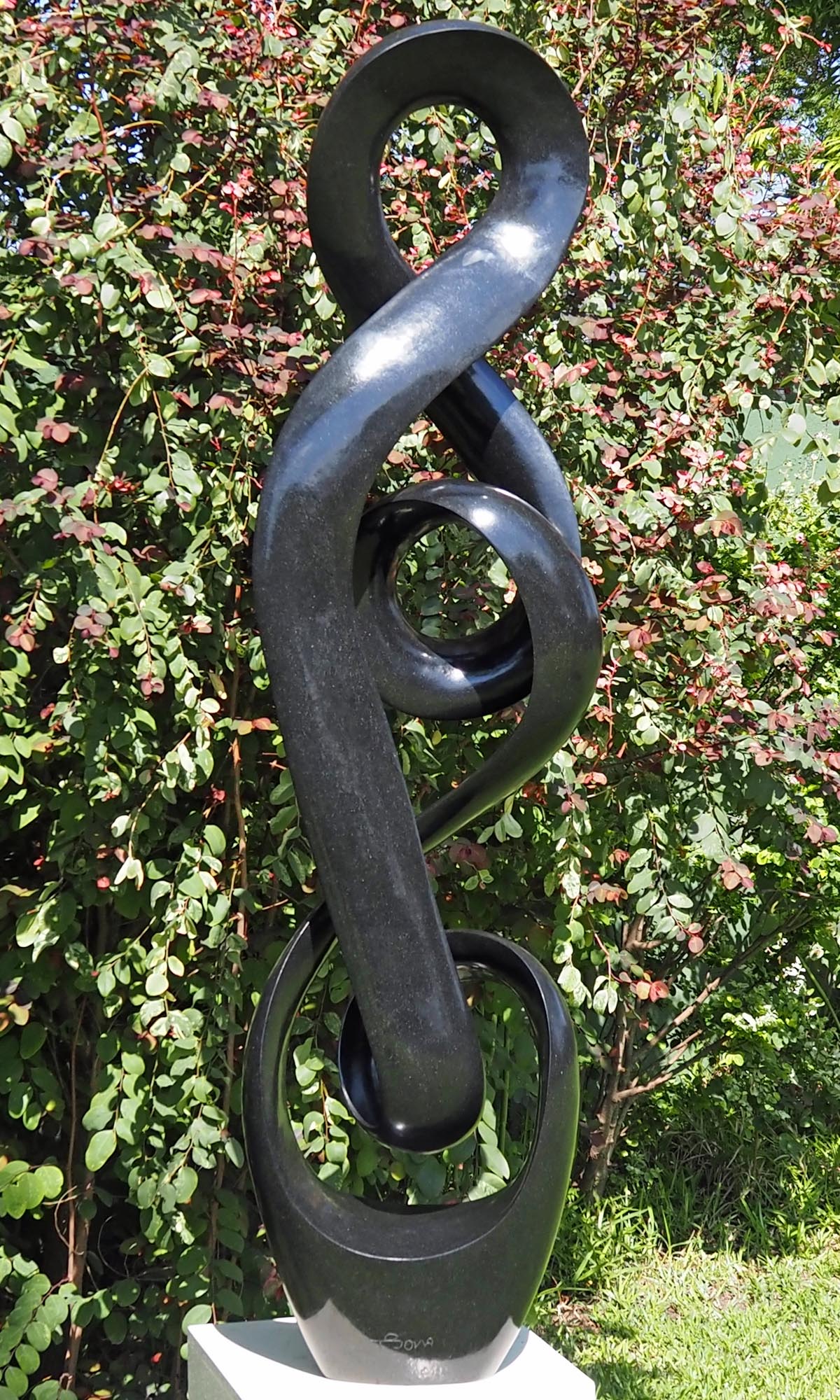Black stone sculpture garden feature one-off centrepiece - Healthy Growth by Tonderai Sowa - image 6