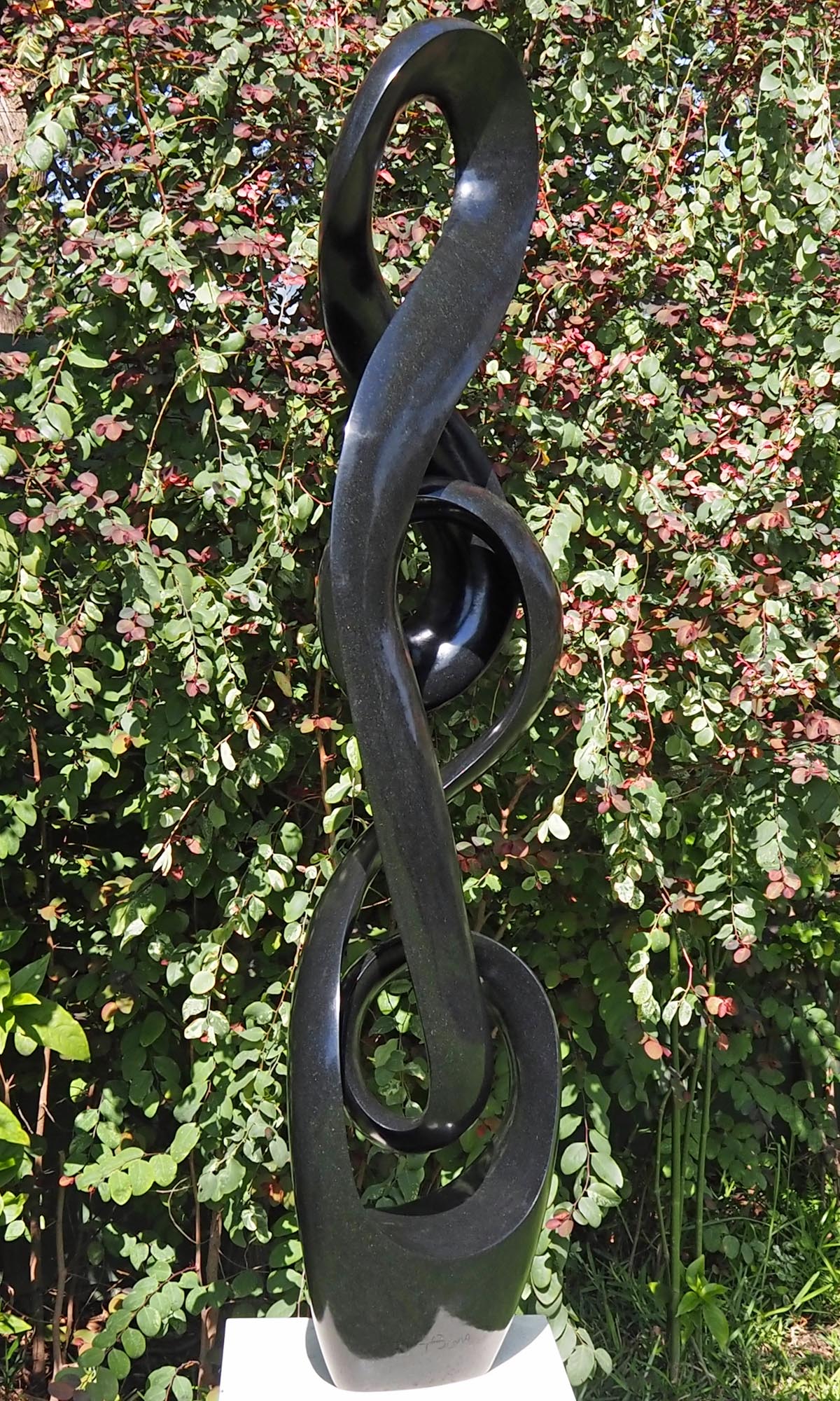 Black stone sculpture garden feature one-off centrepiece - Healthy Growth by Tonderai Sowa - image 7